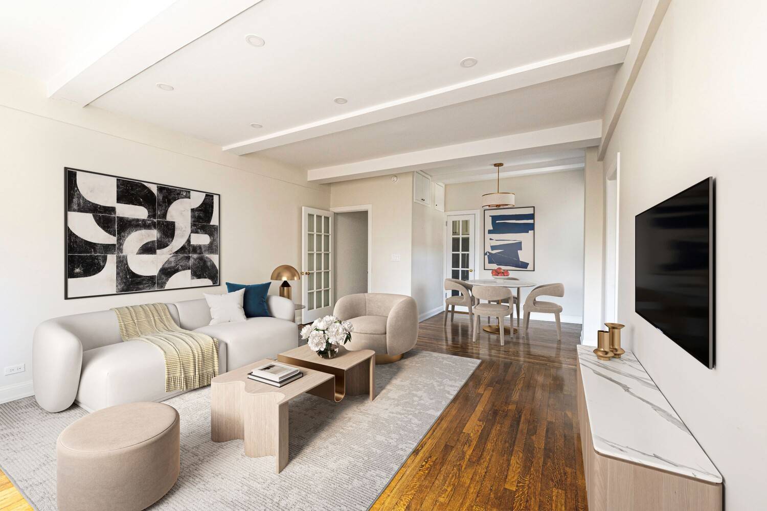 This light filled prewar apartment in charming Carnegie Hill is close to Central Park, several museums and a number of public and private schools.
