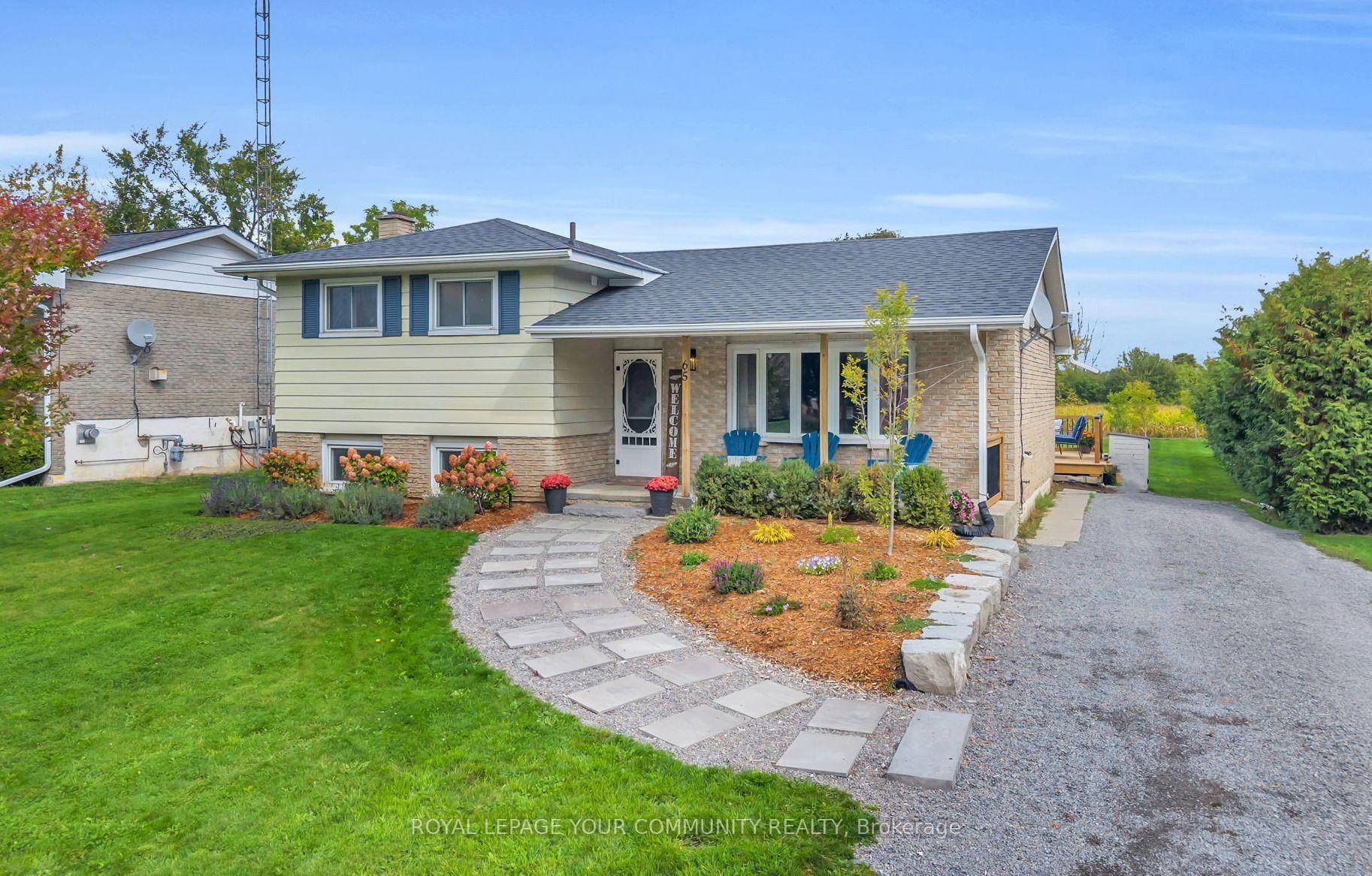 Tucked away on a quiet street in a family friendly neighbourhood, this bright and inviting sidesplit offers just over 1400 sq ft of total living space filled with natural light.