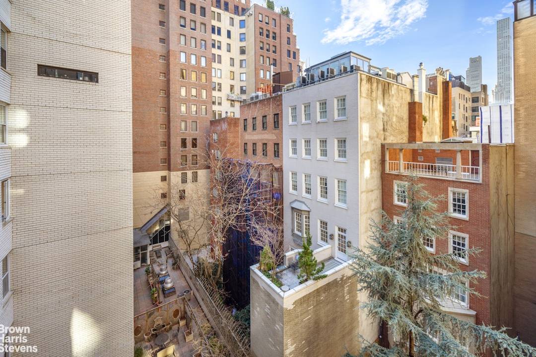 Art Deco Elegance overlooking Central Park and The Frick Museum Pre War Gem off 5th Avenue !