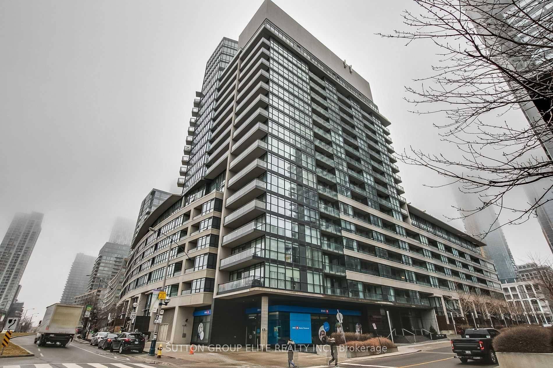 Welcome To The Luna Condominiums.