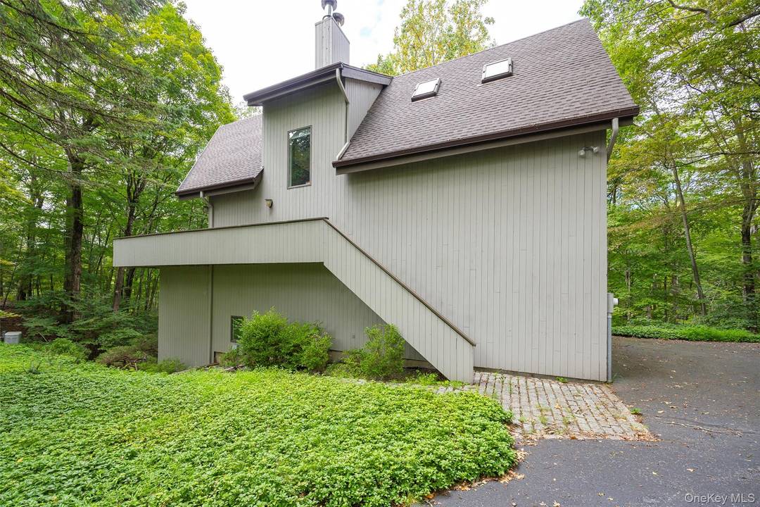 Welcome to this custom built Contemporary home built by amp ; lived in by the original owner.