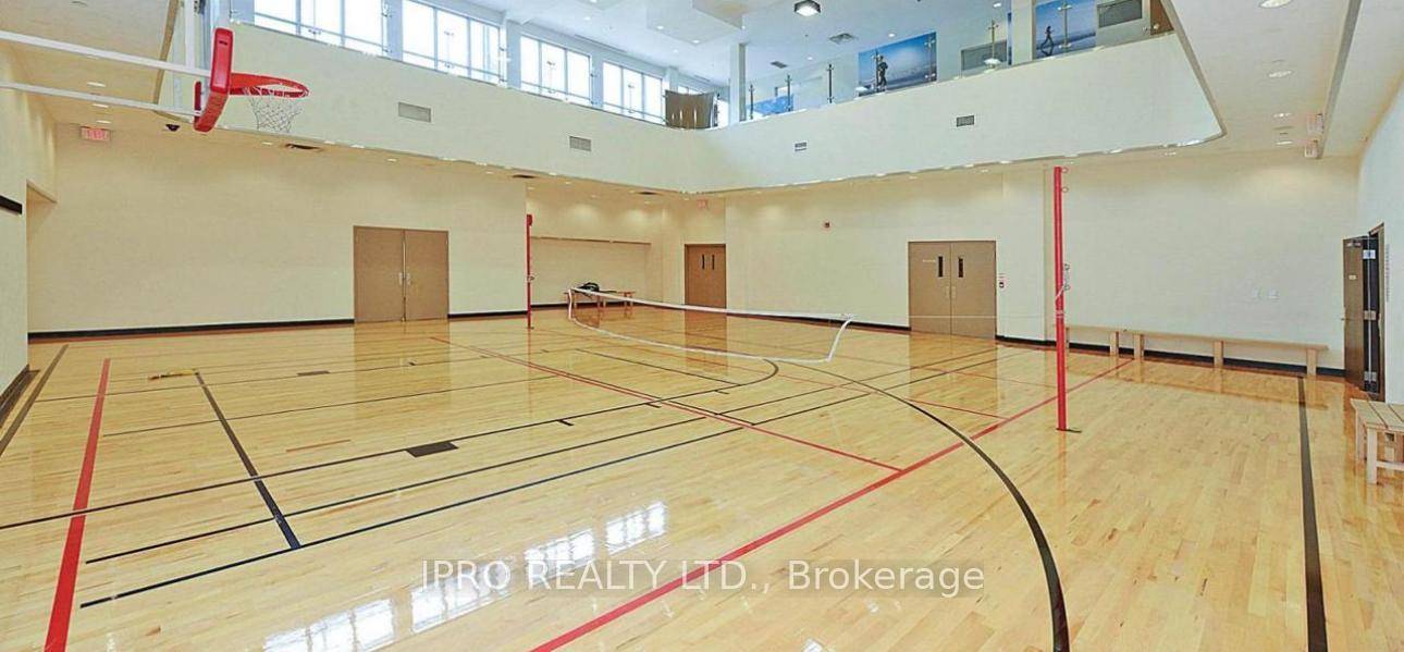 Stunning corner penthouse unit offering breathtaking panoramic north east views of the downtown core !