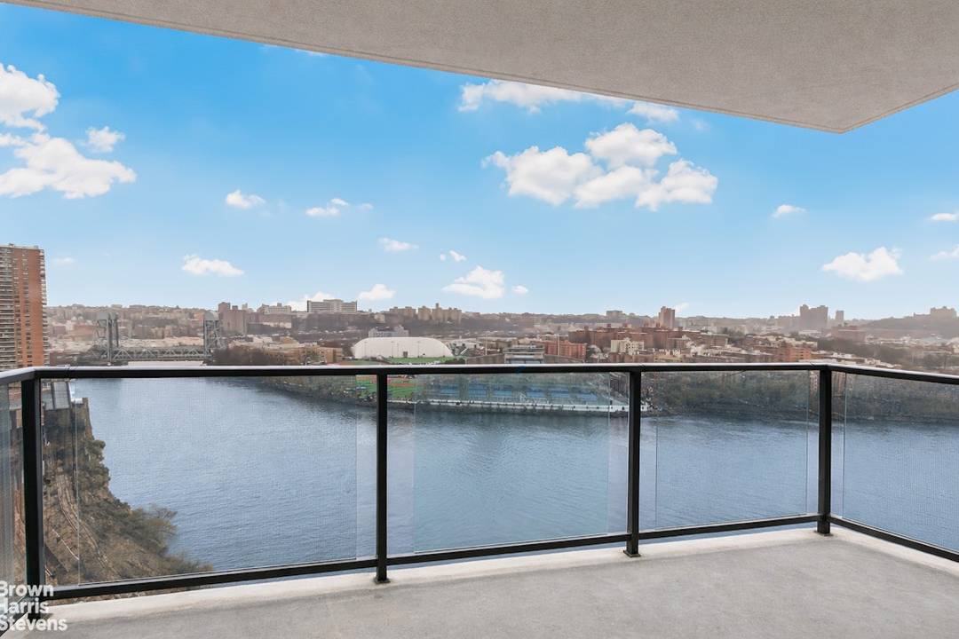 PRICE REDUCTION ! When space, light and luxury are on your wish list, don't look any further !