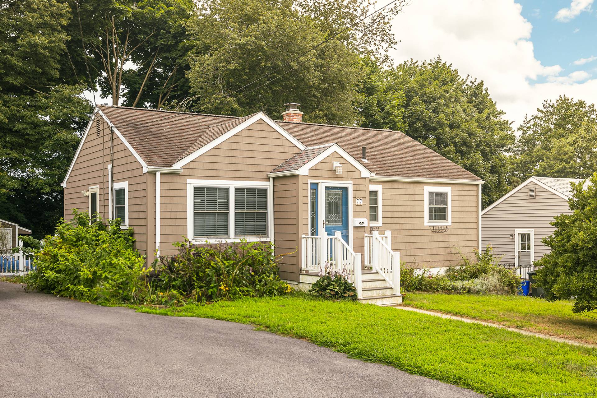 Turnkey Renovated Home Near the Water with Airbnb Superhost Status !