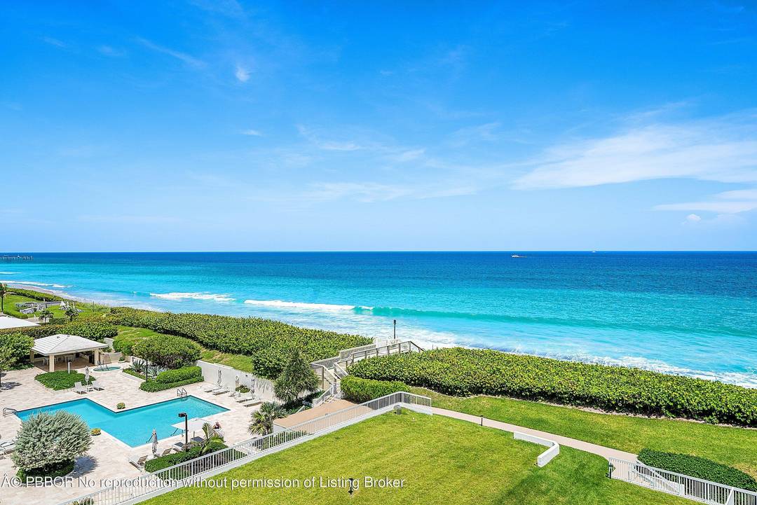 Ocean Front Penthouse with the water views everyone wants !