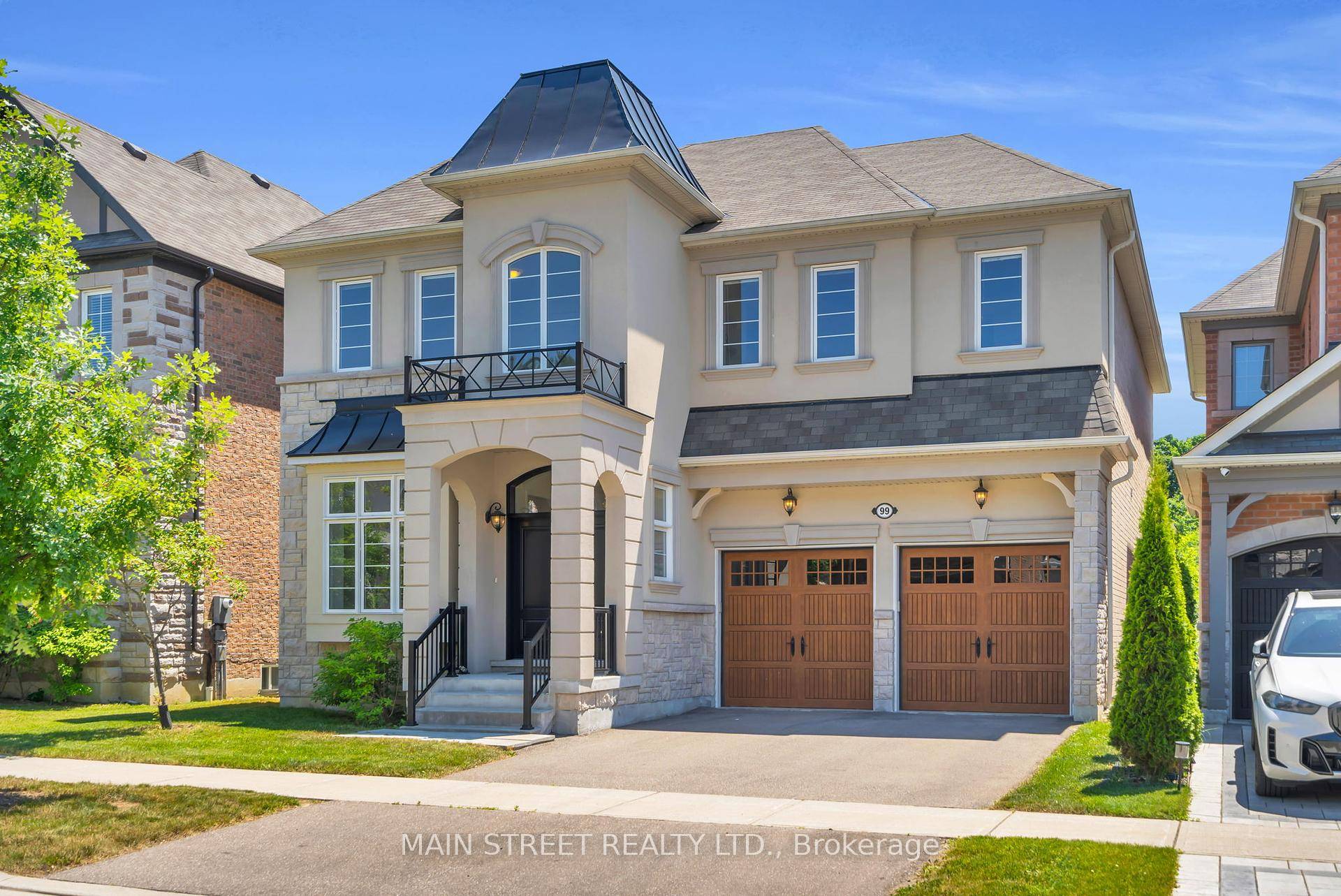 Stunning amp ; Bright Mattamy Home on a Quiet Premium Court in Aurora !