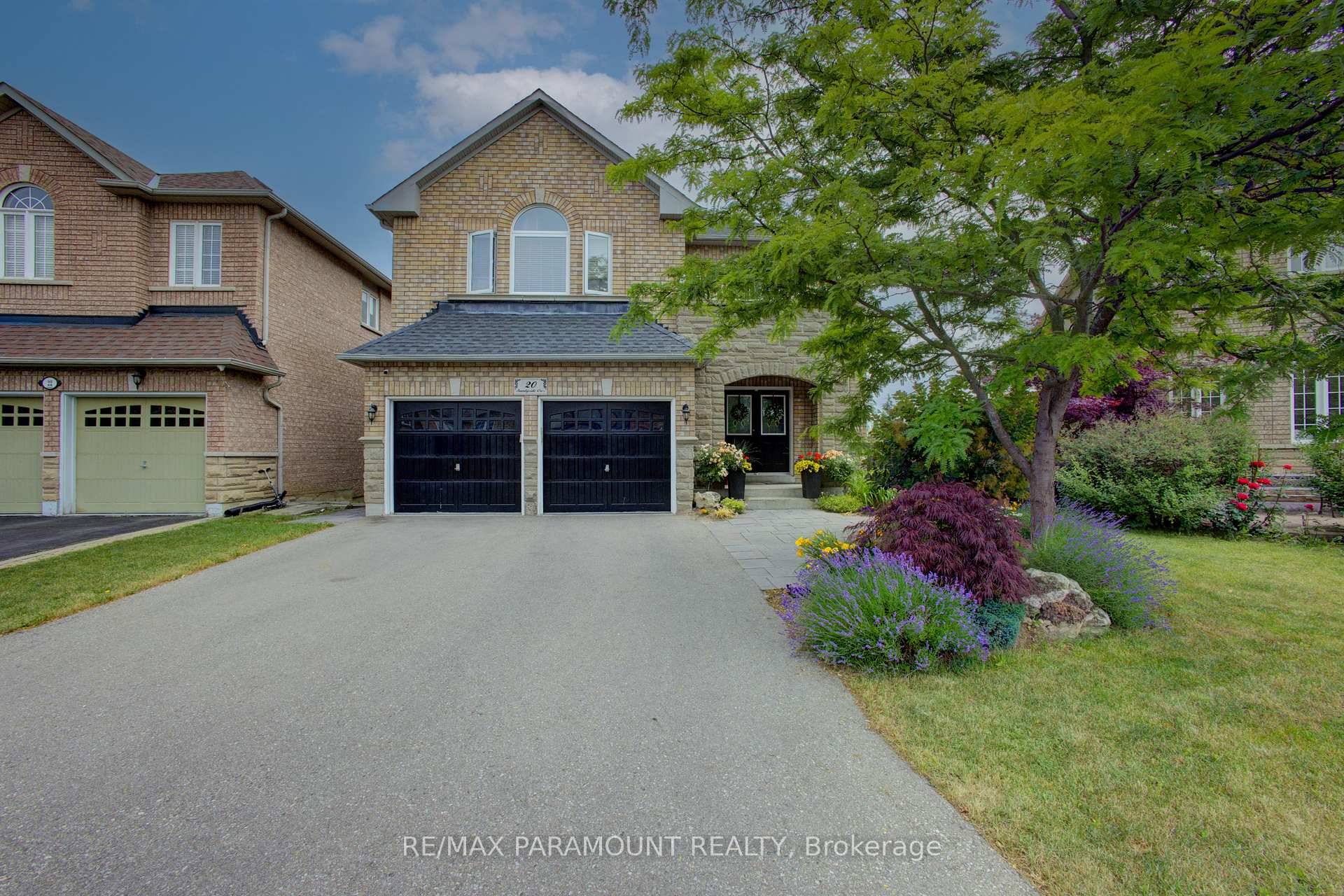 Pride Of Ownership Exudes In This Approx 2837 Sq Ft 4 Bedroom Executive Home With 2 Bedrm finish W O Basement, Premium Pie Shaped Lot And Backs Onto Greenbelt With ...