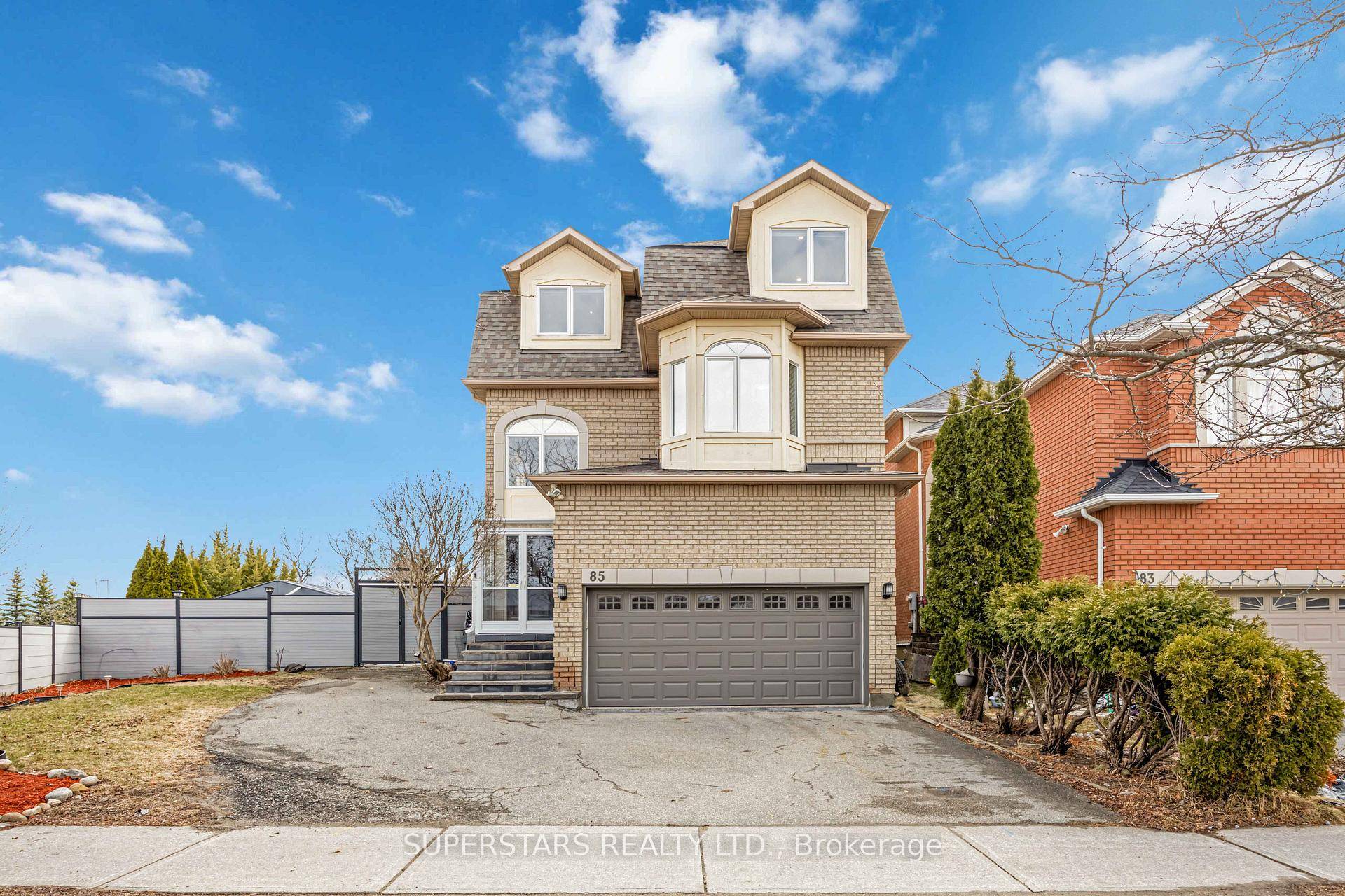 One Of A Kind Corner Lot In Prestigious Rouge Woods Community Located In Top Ranking School Zone.