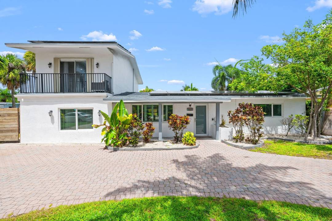 Available March 19th. Just minutes from the sand amp ; upscale, walkable Pompano Beach amp ; Pier !