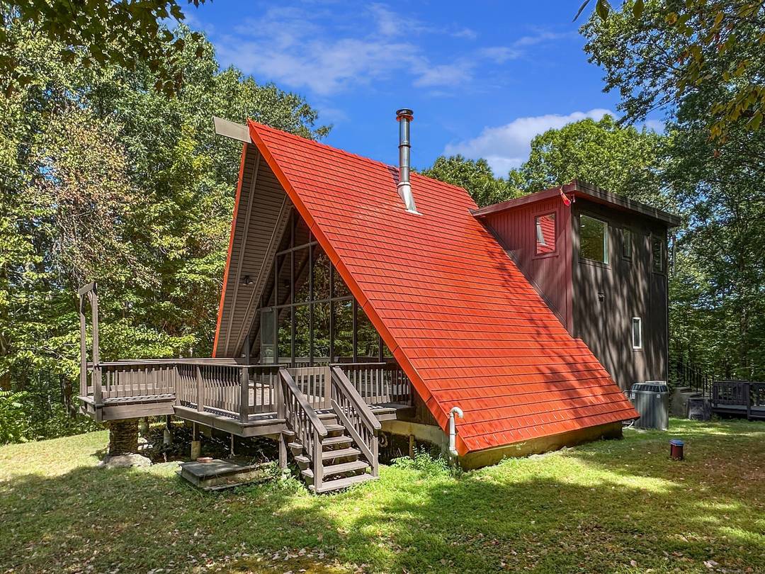 Take a 3D Tour or Enjoy a Video Walkthrough 24 7 !