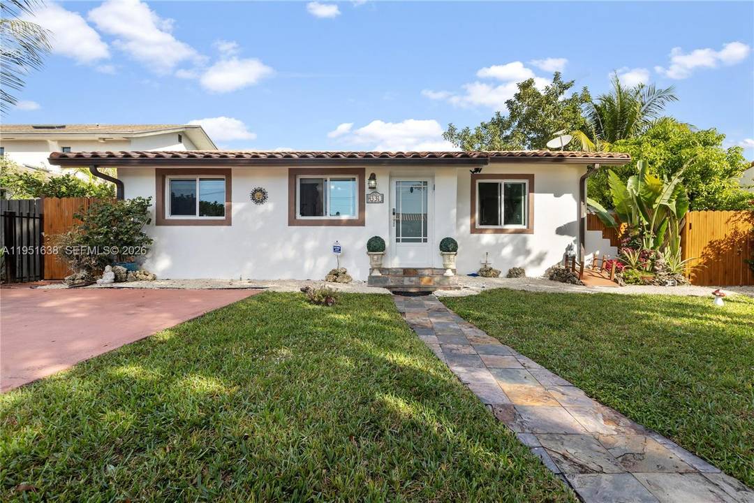 Renovated 3BR 2BA home in the Coral Gables area, minutes from Brickell and Miami International Airport.