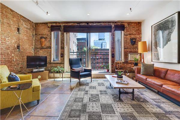 Beautiful sunlight shines on this artist inspired serene Loft in arguably the hottest Condo building in Nolita.