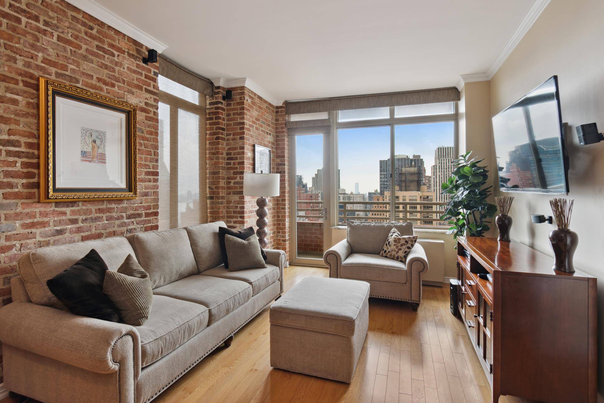 Experience contemporary living in this beautifully renovated one bedroom doorman condo.