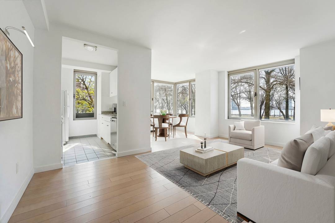 Welcome home to Residence 1D at River amp ; Warren.