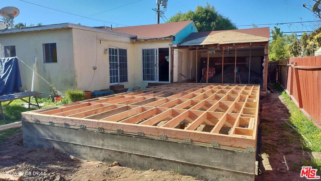 4226   Redwood Ave 3BR Marina Del Rey La