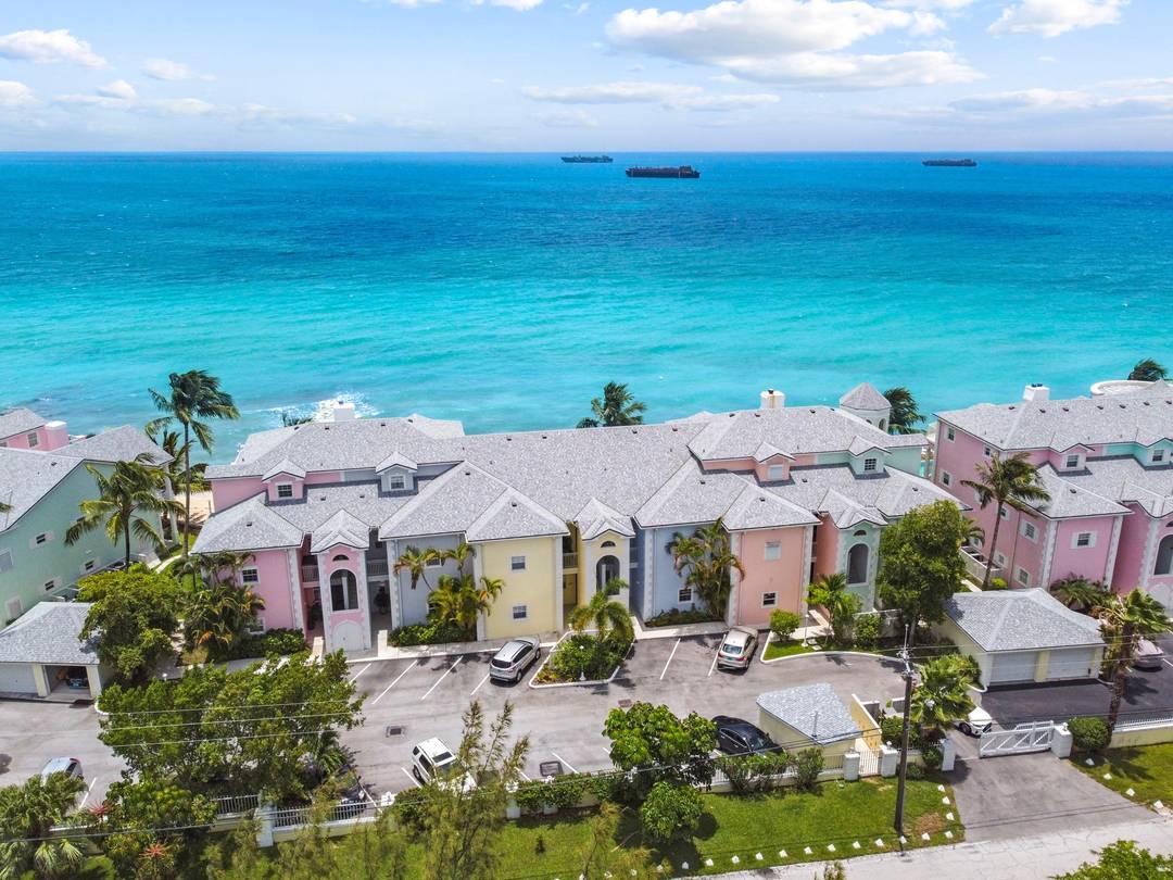 ROYALL BEACH ESTATES Condo New-Providence