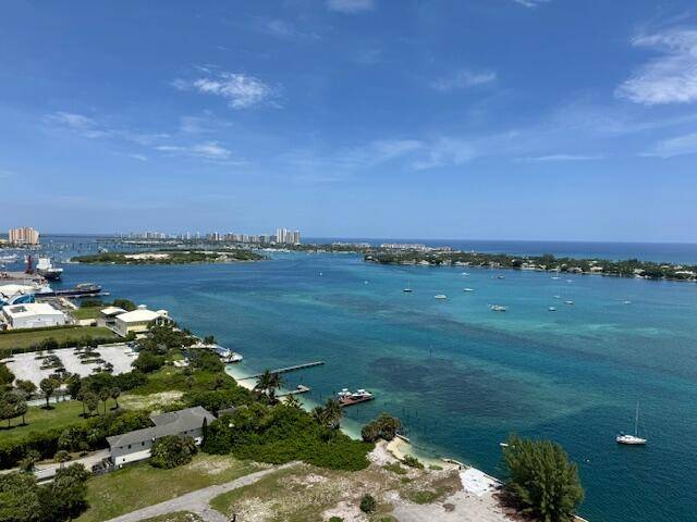 SPECTACULAR INTRACOASTAL OCEAN VIEWS FROM THE 27TH FLOOR.
