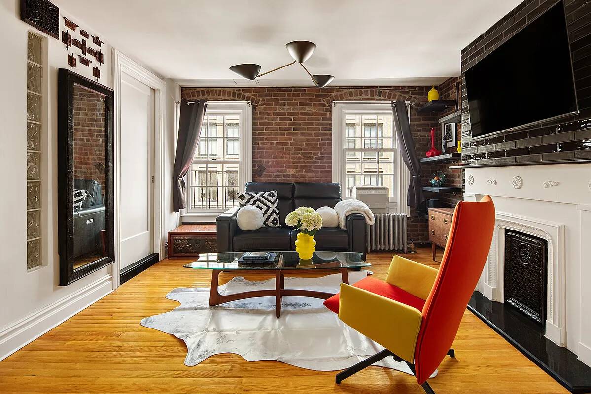 340 West 11th Street, Apartment 3EF is a rare and charming studio co op tucked away in the heart of Manhattan's historic West Village.