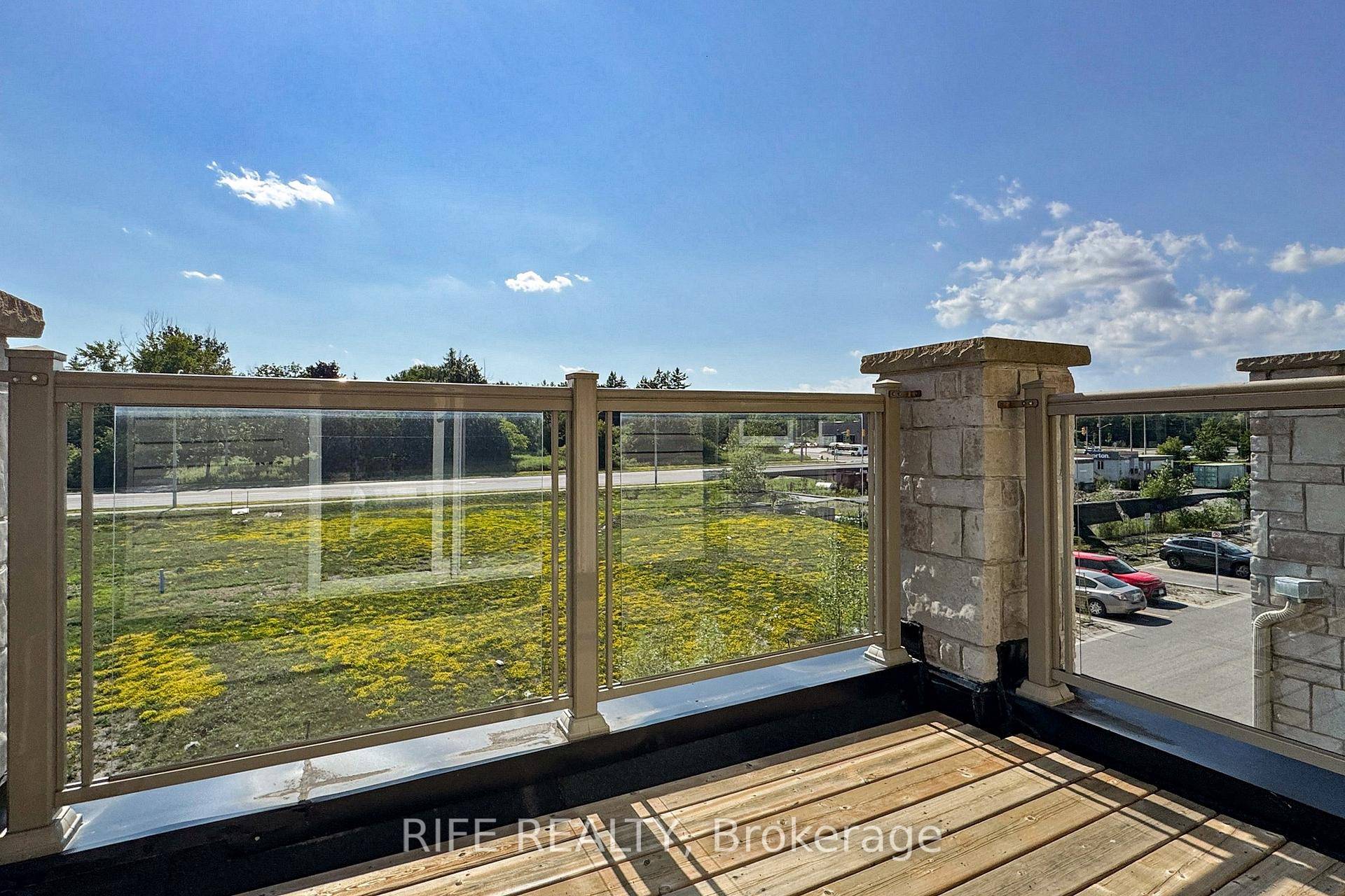 Special End units in the community Approx.