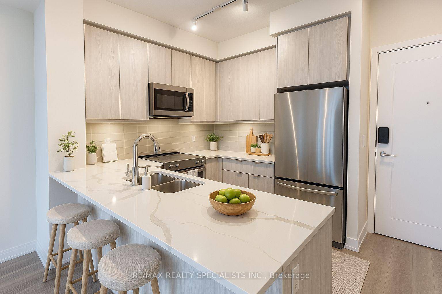 Welcome to Gemma Condos at Pinnacle Uptown, a never lived in 1 bedroom plus den on a high floor with bright south exposure, with views of the Toronto skyline.