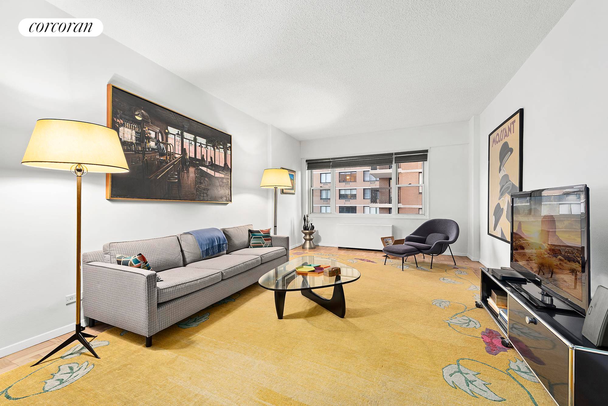 One of the largest one bedroom apartments at Georgetown Plaza a full service 34 story hi rise building.