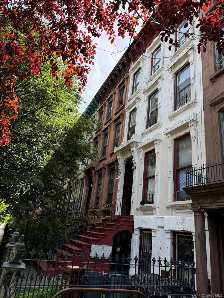 RARE OPPORTUNITY 64 HANCOCK ST, BROOKLYN, NY 11216 Bedford Stuyvesant 4 Stories 11 BD 4 BA 3, 750 SQ FT Est.