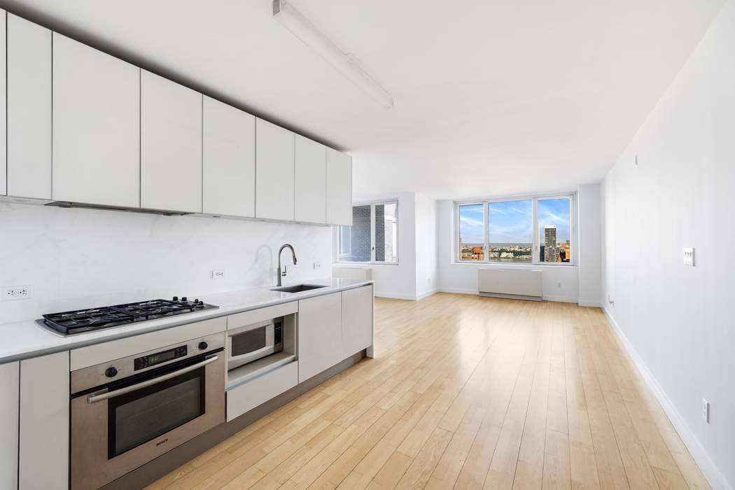 Beautiful and bright, a spacious and modern studio with fantastic unobstructed views of the Hudson River.