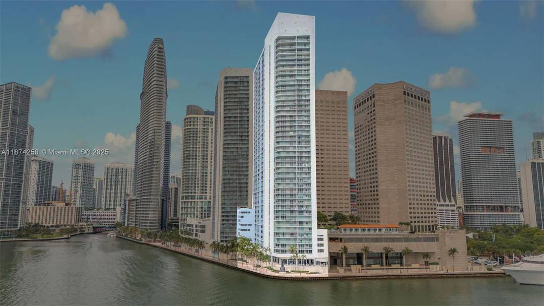 Discover this exceptional one bedroom, one bath condo in One Miami, a premier bayfront residence in Downtown.