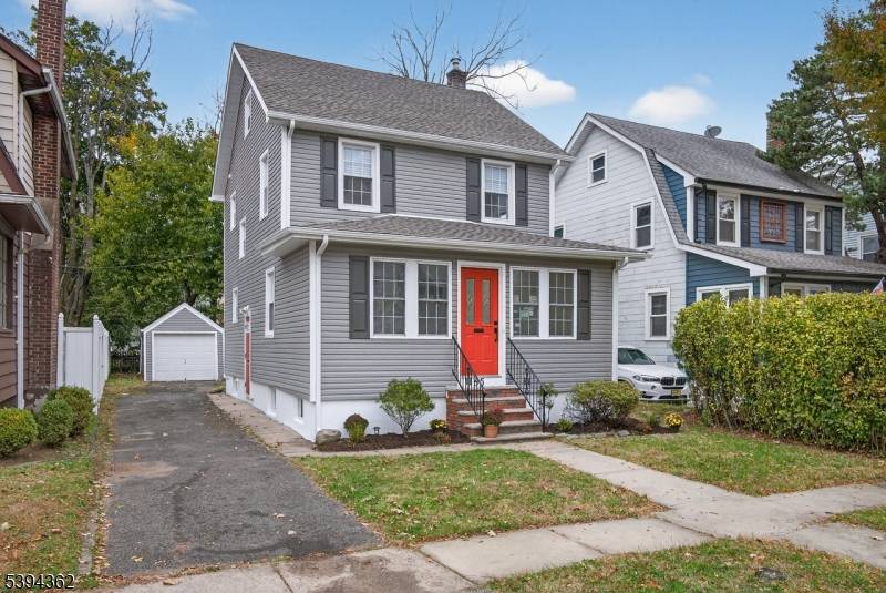 Beautifully updated colonial is ready for you to call it HOME for the holidays !