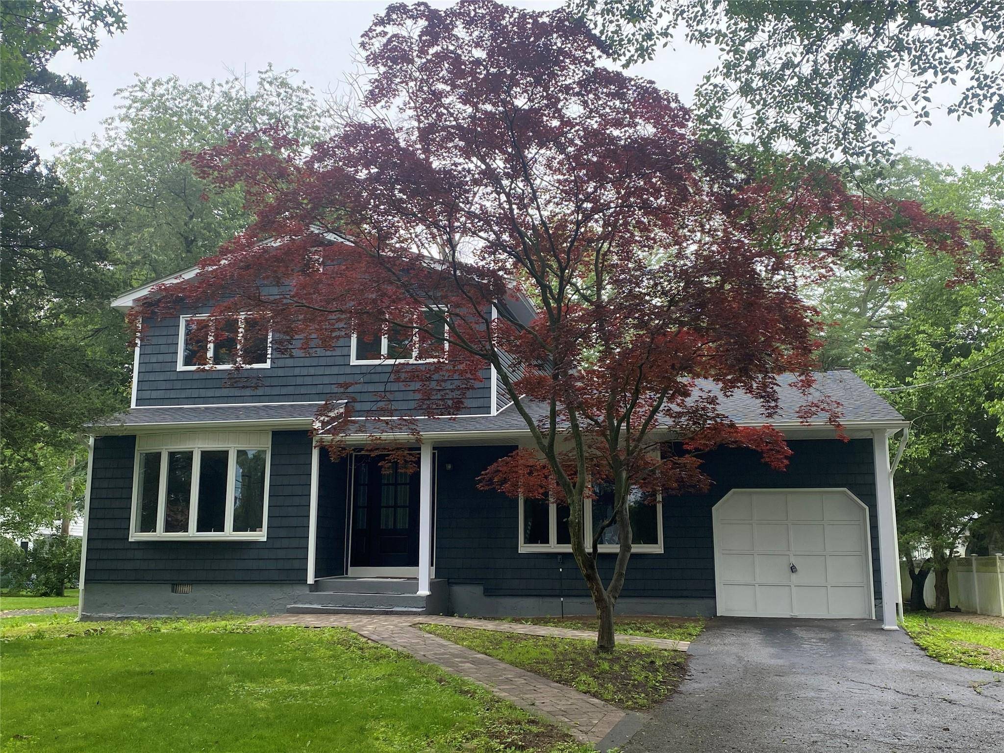 This Stunning Home, Designed by Renowned Hamptons Enthusiast.