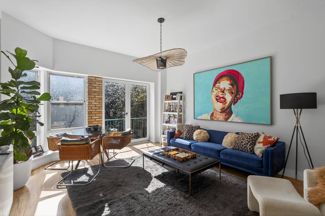 Beautifully renovated apartment set on a quiet, tree lined block in prime Williamsburg.