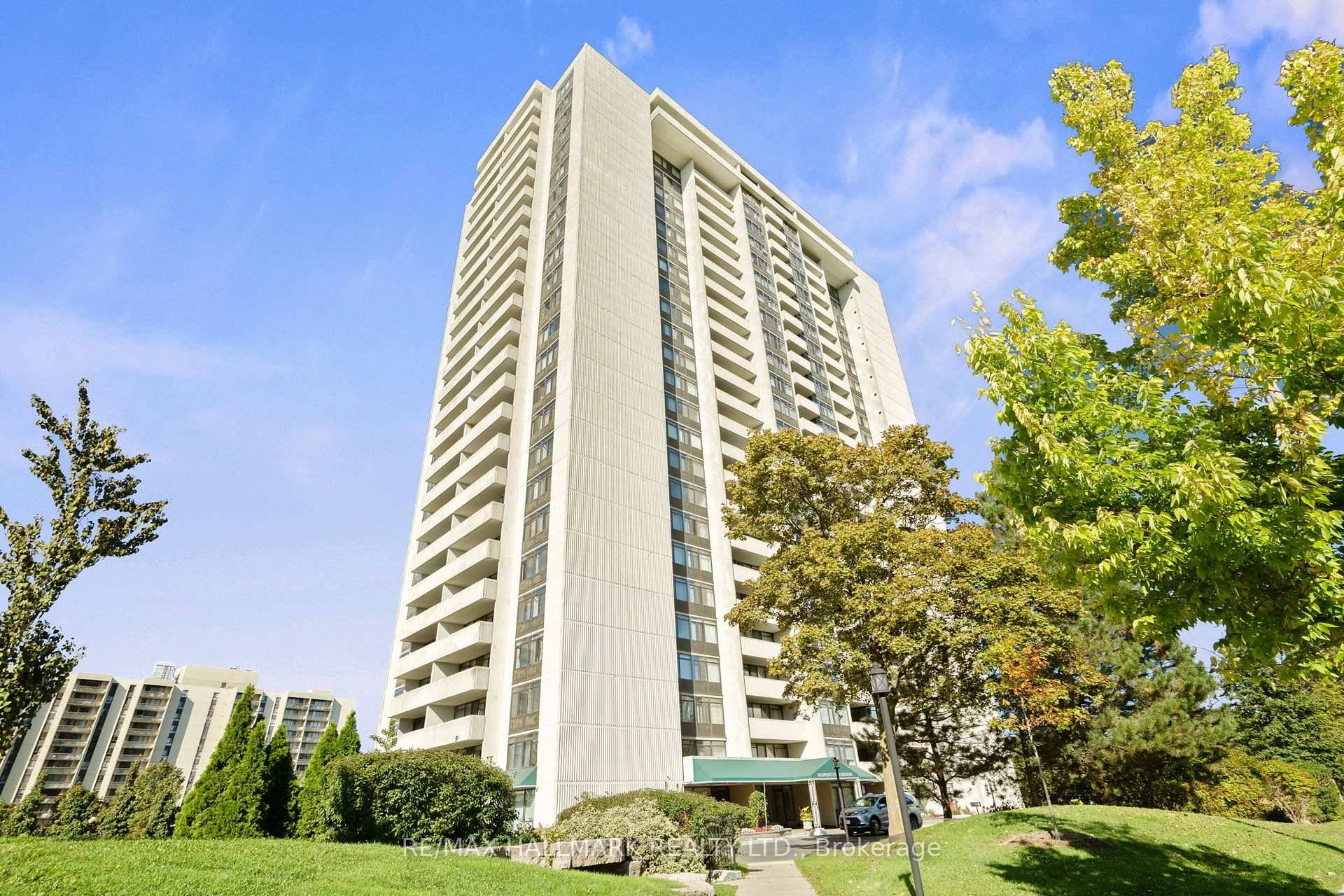 Experience stress free home ownership in this beautifully renovated and spacious 3 bedroom, 2 bathroom suite at the sought after High Point Condos in vibrant Don Valley Village.