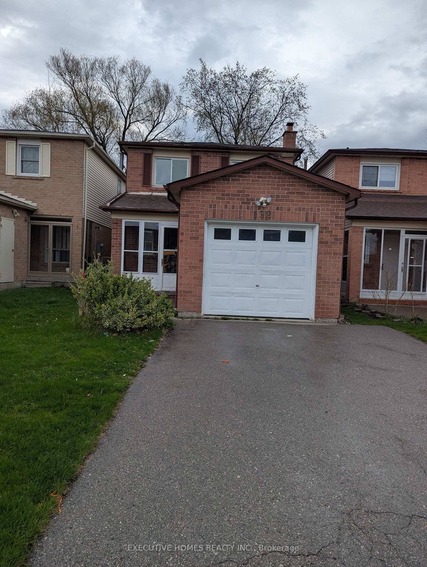 4 Bedroom 4 Bathrooms Fully Renovated Home Nestled on Quite Dead End St.