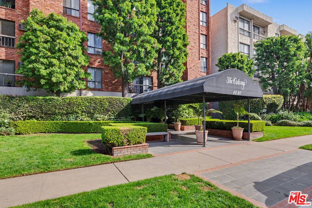 1440   Veteran Ave 1BR Westwood La