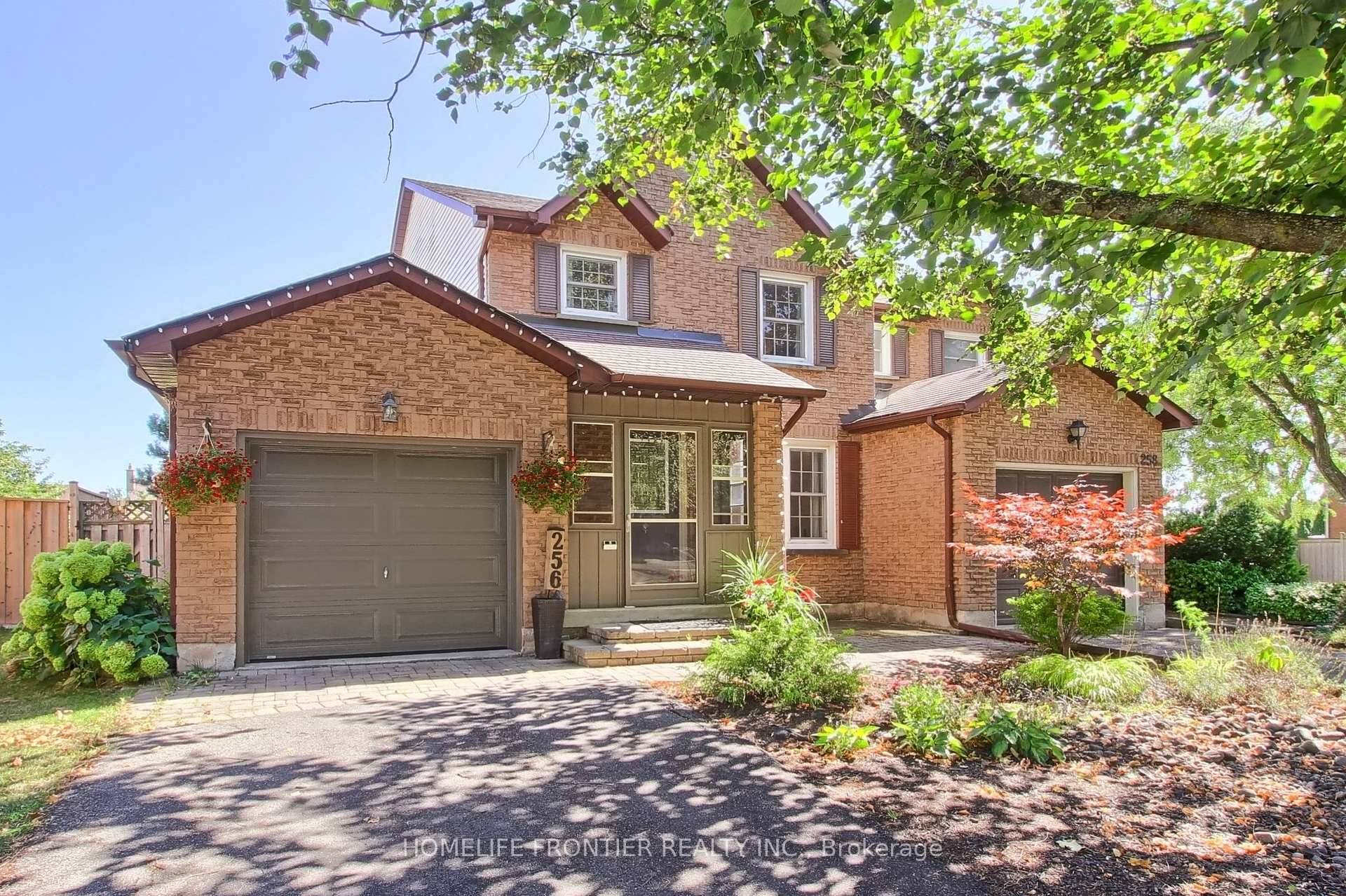 This Stunning 3 Bedroom Freehold Semi Detached Home Backing Onto Greenspace On A Quite Family Friendly Street In River Oaks Close To Great Schools, Parks, Scenic Trails, Shopping And More ...