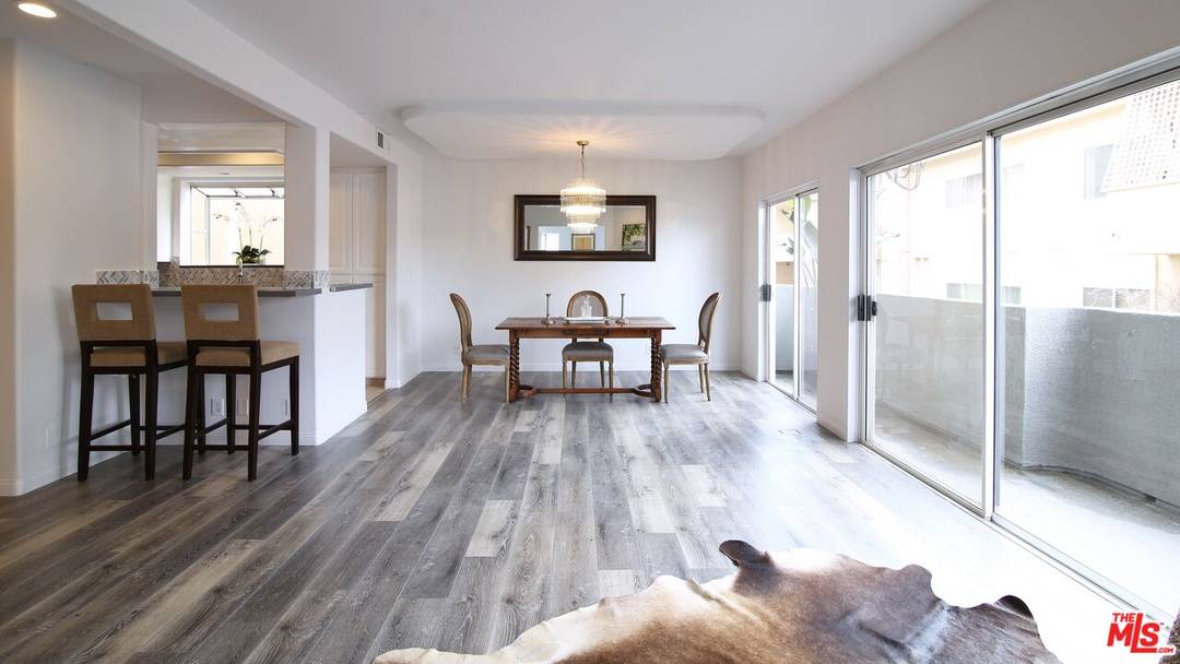 1811 MANNING AVE 3BR Beverlywood La