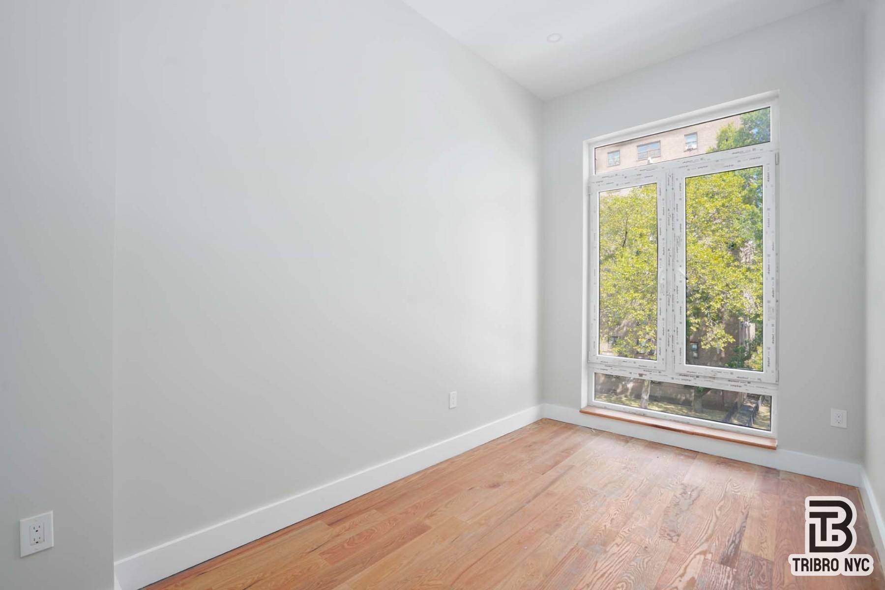 Brand New Stunning 4 Bed 2 Baths in the Heart of Bushwick Williamsburg Border with PRIVATE ROOF TERRACE !