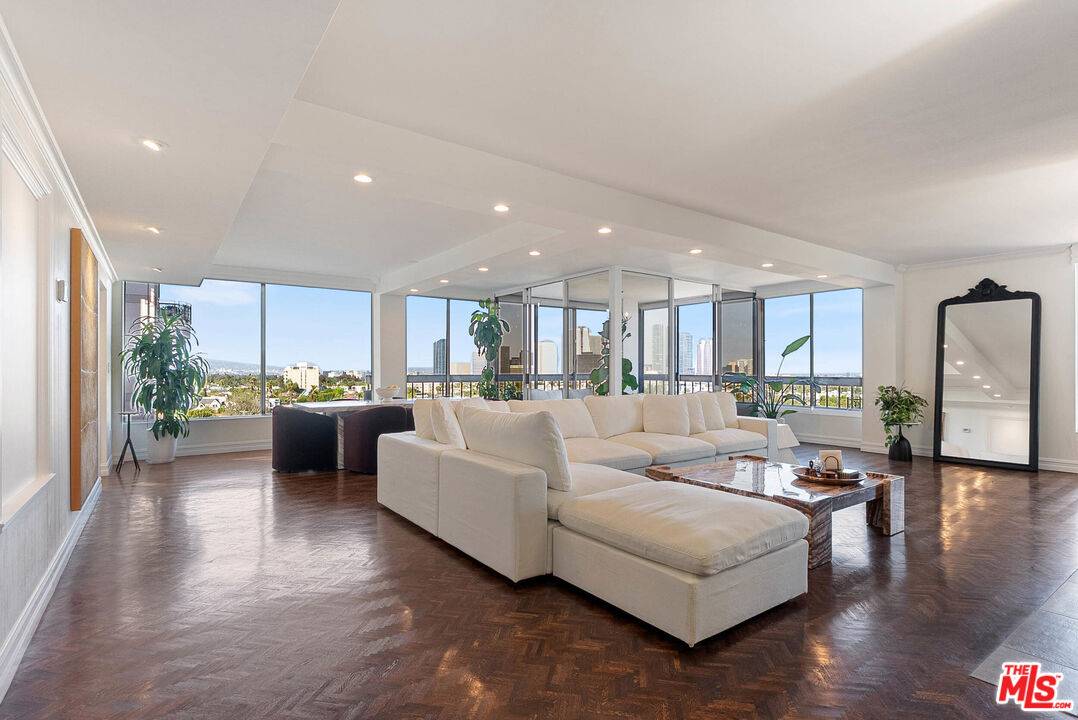 10590 Wilshire Blvd 2BR Westwood La
