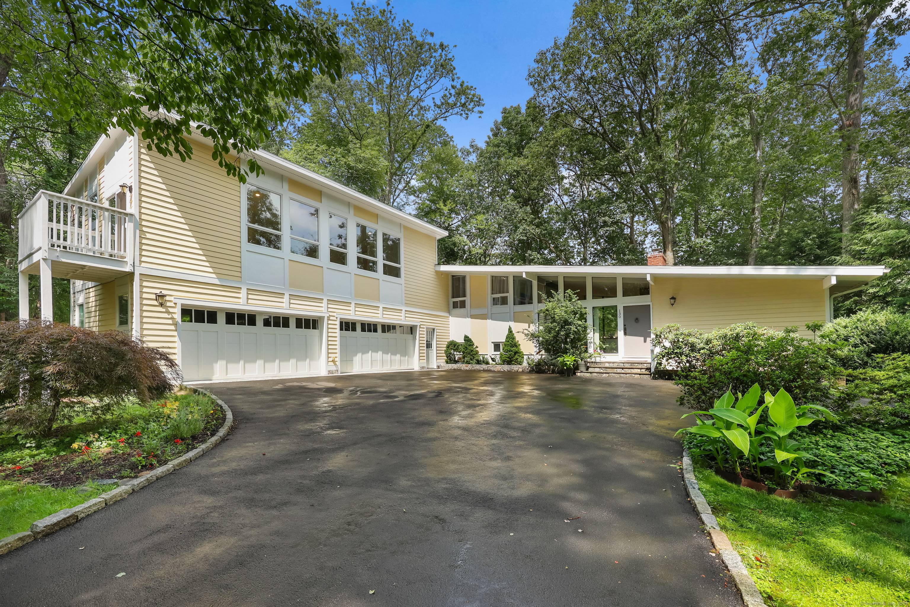 Move in ready ! Spacious, sundrenched 4 bedroom, 4 bath home on cul de sac sits back on one landscaped acre in sought after Trails neighborhood of North Stamford with ...