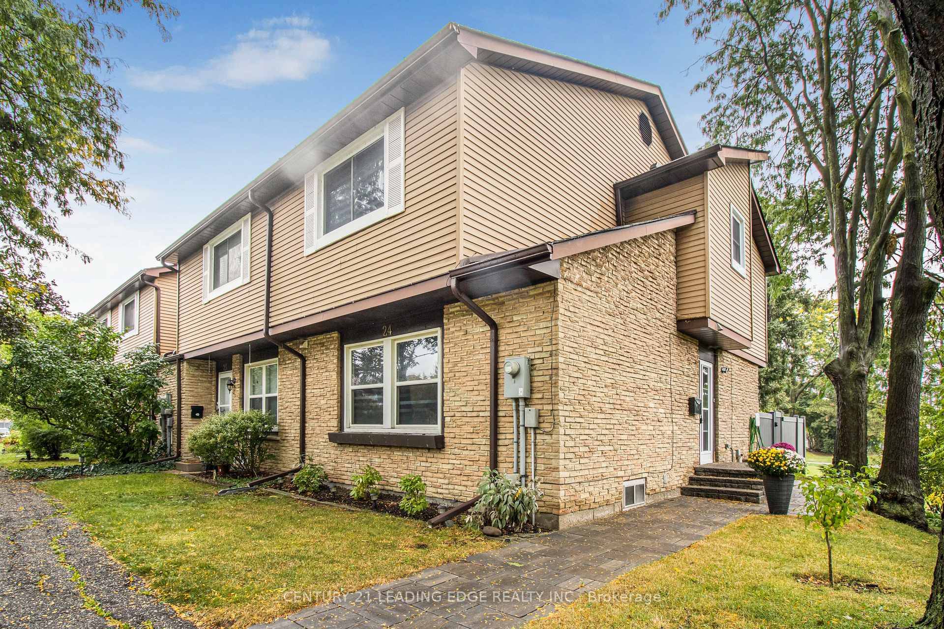 Don't Miss Out On This Exclusive Townhouse In Streetsville.