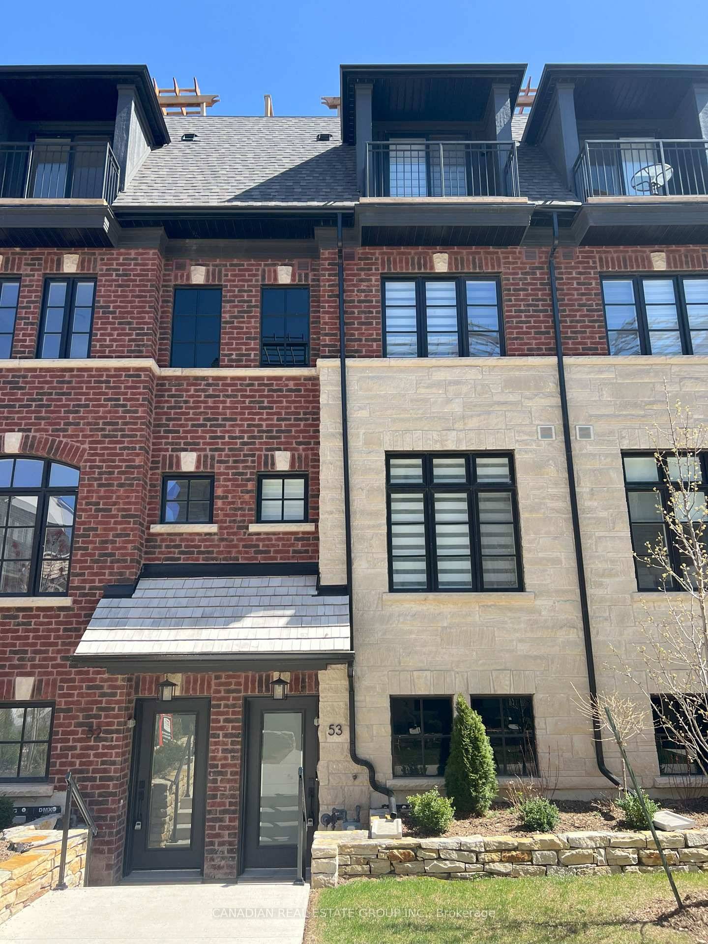 This Brand New Luxury Townhome From Dunpars Latest Development In The Heart Of Streetsville Offers Over 1500 Sq Ft Of Sophisticated Living Space, Including 3 Spacious Bedrooms And 2 Bathrooms.