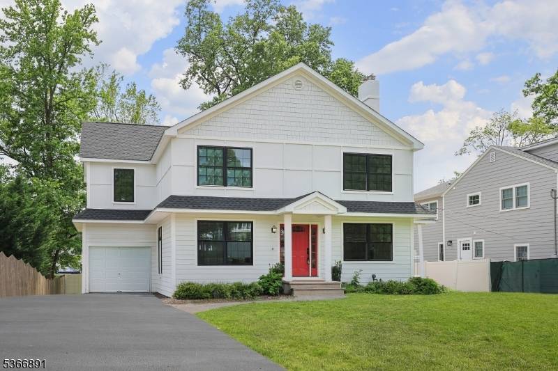New Life Home Renovations offers exceptional design superior craftsmanship in this 5 bedroom, 5 bathroom home.
