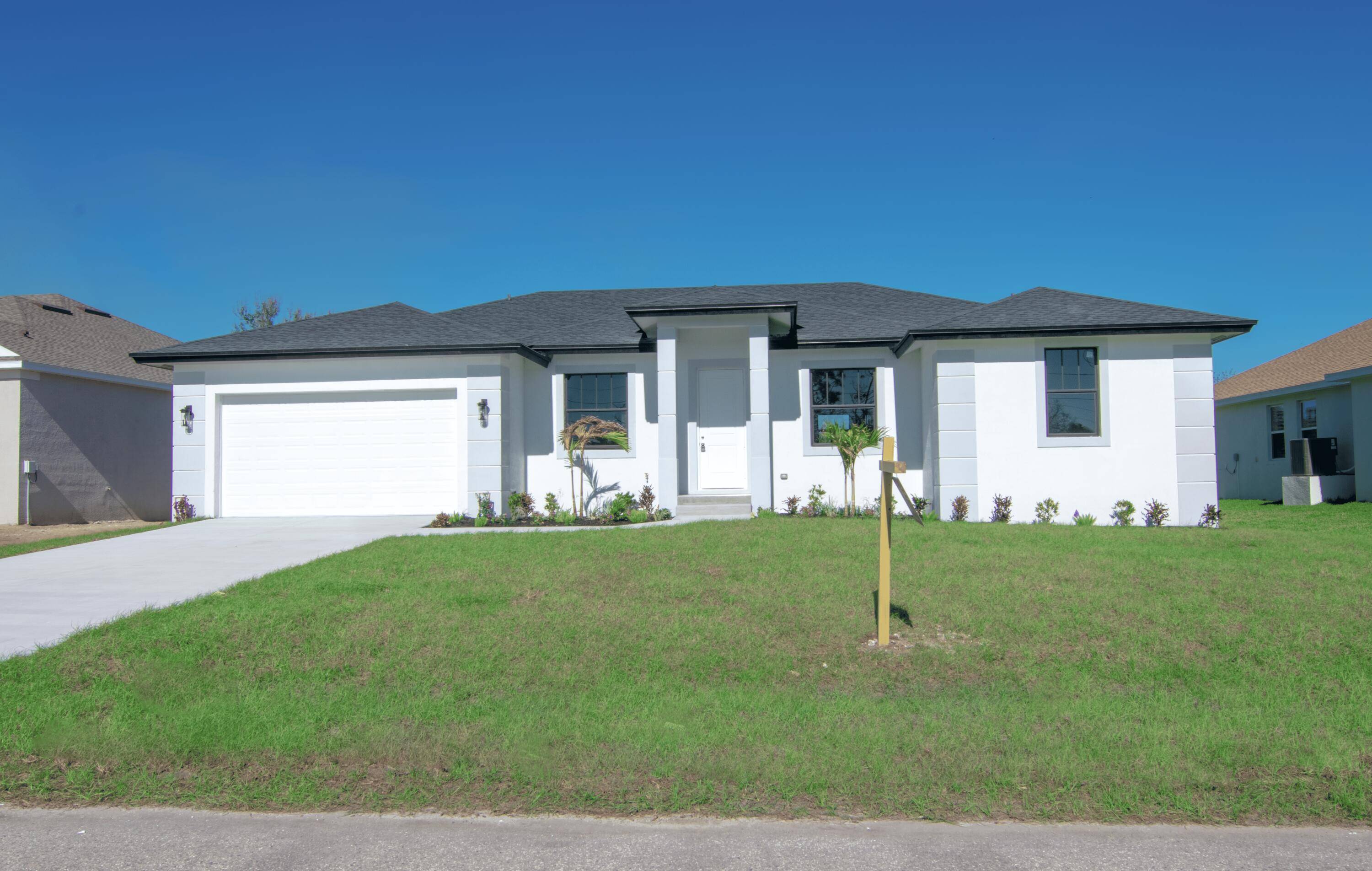 Stunning 4 bedroom, 2 bath home in a peaceful neighborhood of Port Charlotte !