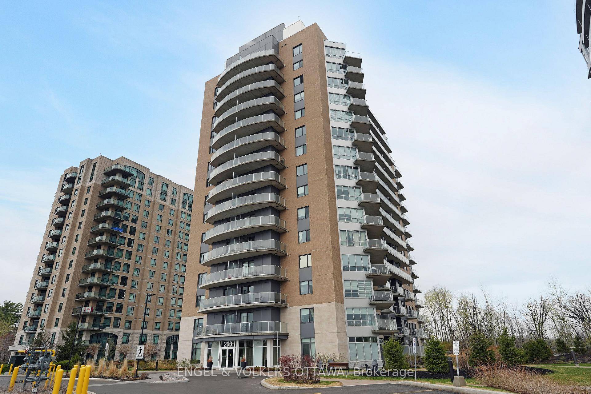 Beautifully appointed and customized 1 bedroom condo with a large balcony overlooking greenspace.