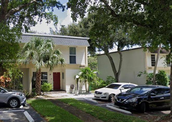 Beautiful fully renovated Desirable Emerald Hills Area, features 4 Bedrooms 2.