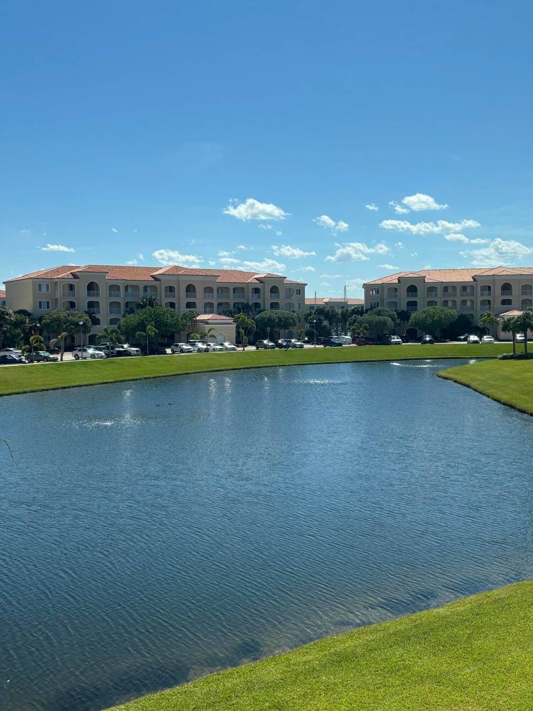 Immaculate Seasonal Rental for January through April.