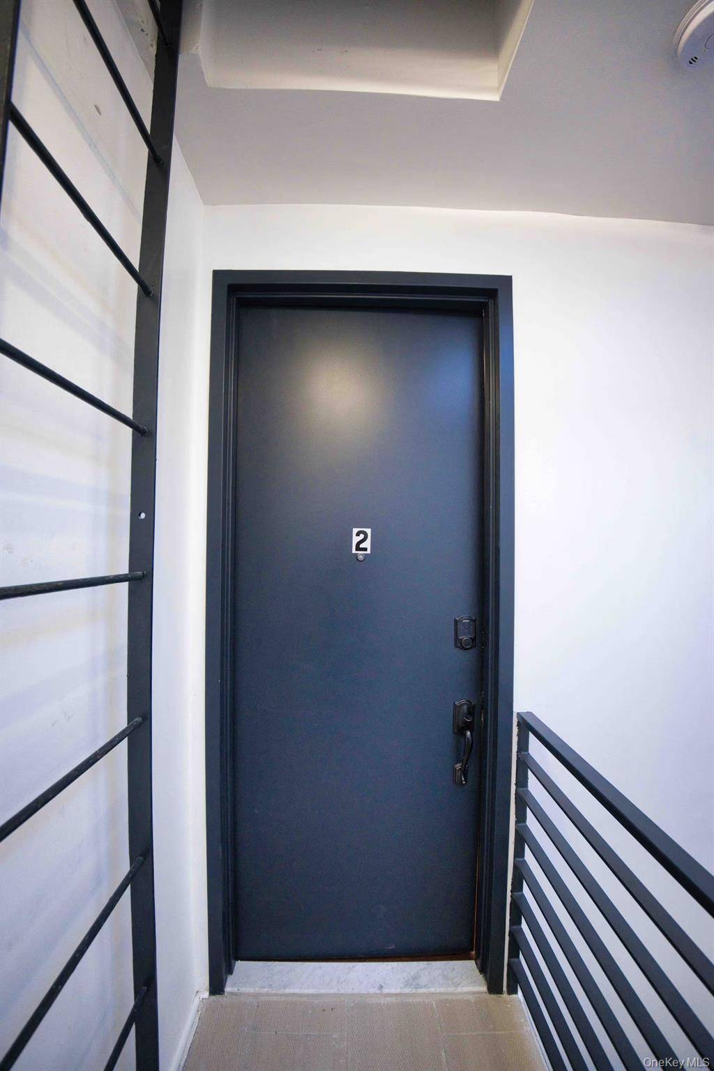 Enjoy effortless city living in this centrally located, newly built apartment, offering convenience, comfort, and style.