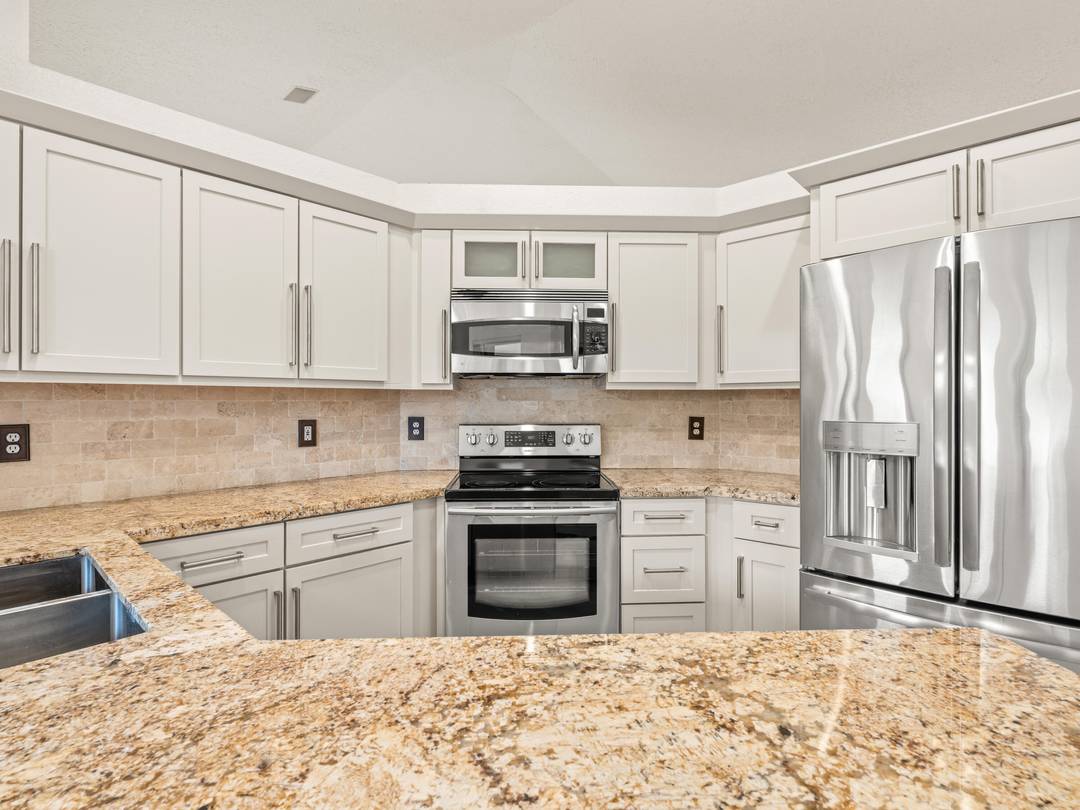 Beautifully maintained 4BR 2.