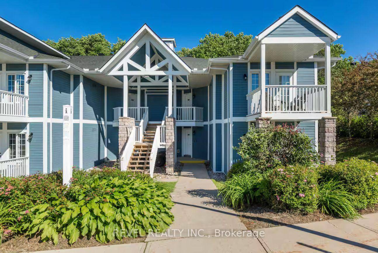 Resort style living awaits in this fully furnished all inclusive studio condo, ideally located in the heart of Horseshoe Valley in Oro Medonte.