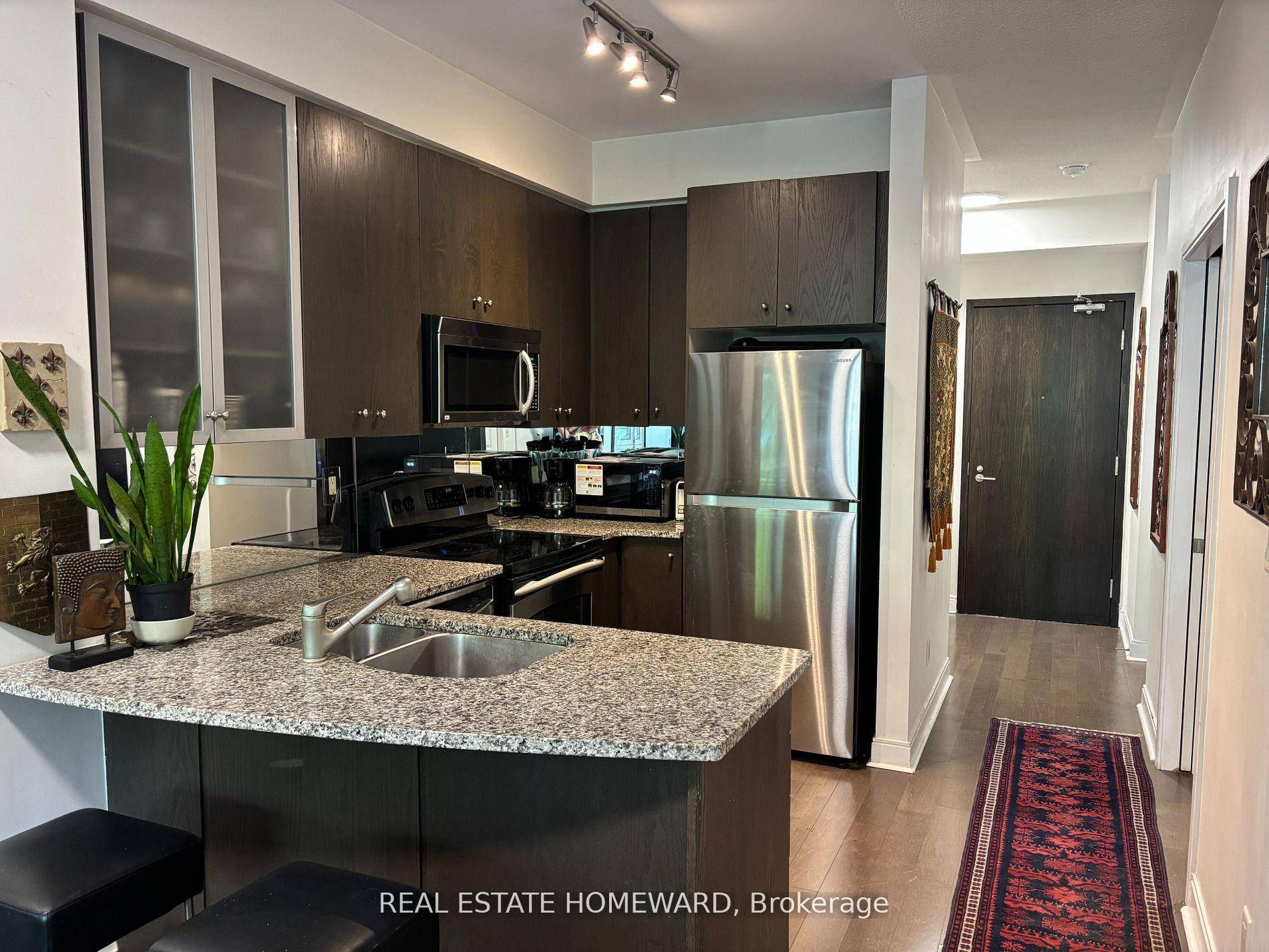 A Prestigious Street In Luxurious Yorkville Location, Beautiful 1 Bedroom Den Condo, West facing overlooking the parkette with a Balcony, 9' High Ceilings, Open Concept Kitchen With Granite Counter Top ...